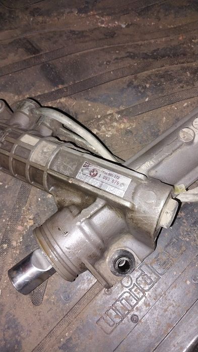 Продам рулевую рейку на BMW E39