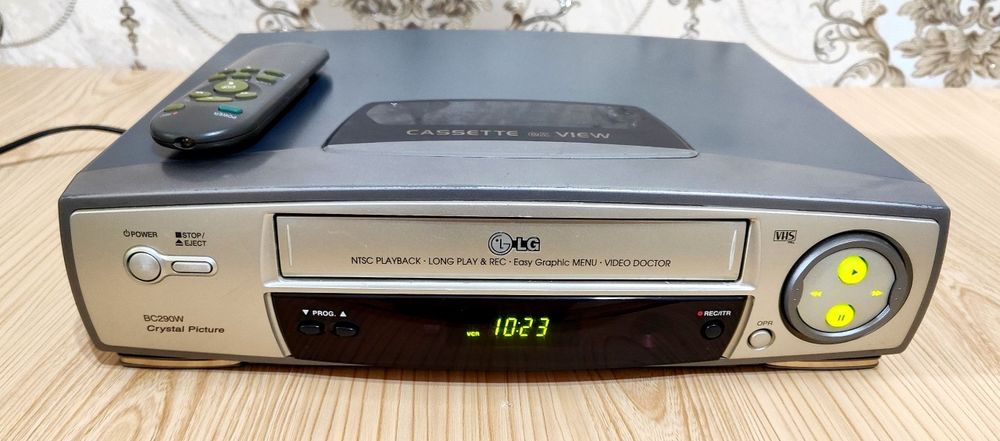 LG видеомагнитафон BC290W