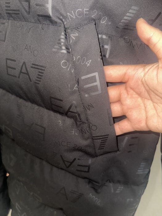 Armani пуховик, женский