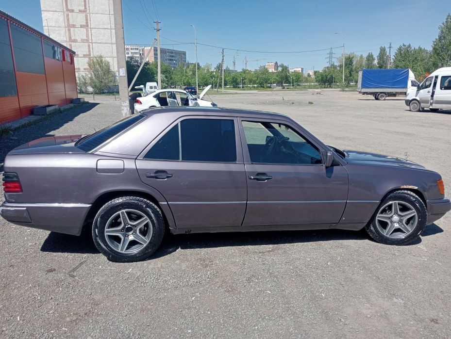 Мерседес Е 124. Продам 1. Миллион пядцот м срочно