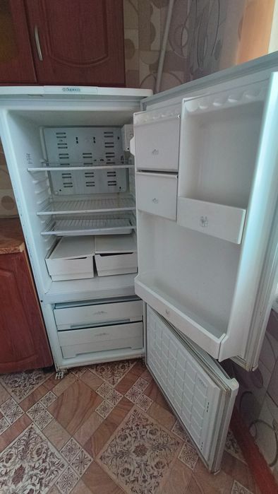 Продам холодильник Бирюса