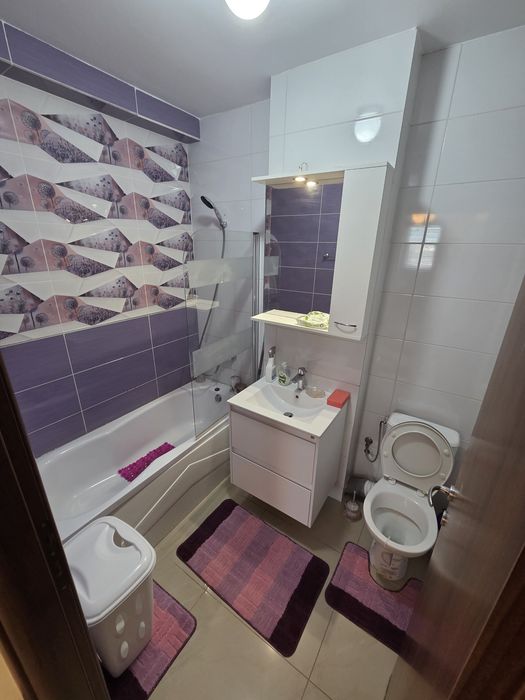 Inchiriez apartament cu 2 camere
