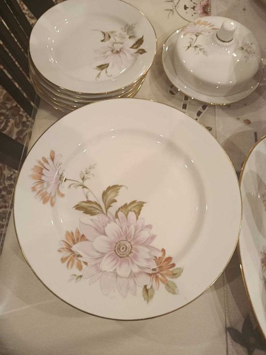 Столовый сервиз Дулево