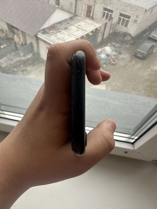 продам iphone se 2020 быстро