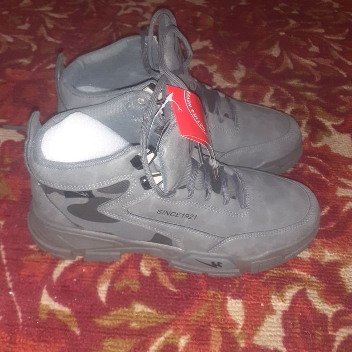 Кроссовки осень весна