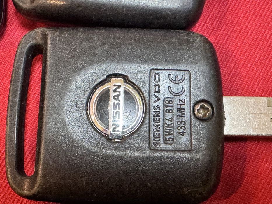 Ключ за Nissan  Micra Almera Primera Tino оригинален с 2бутона