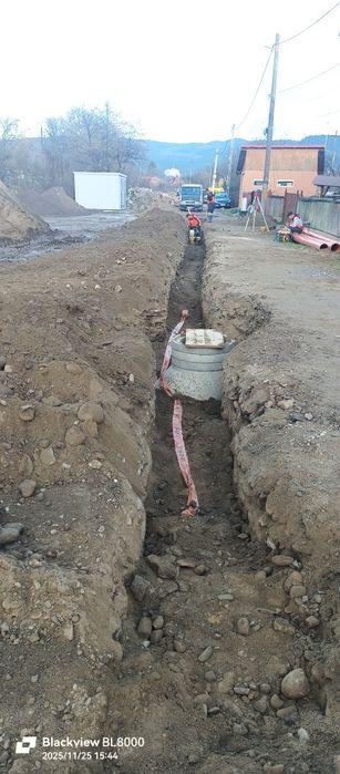 Miniexcavator lucrări de terasament