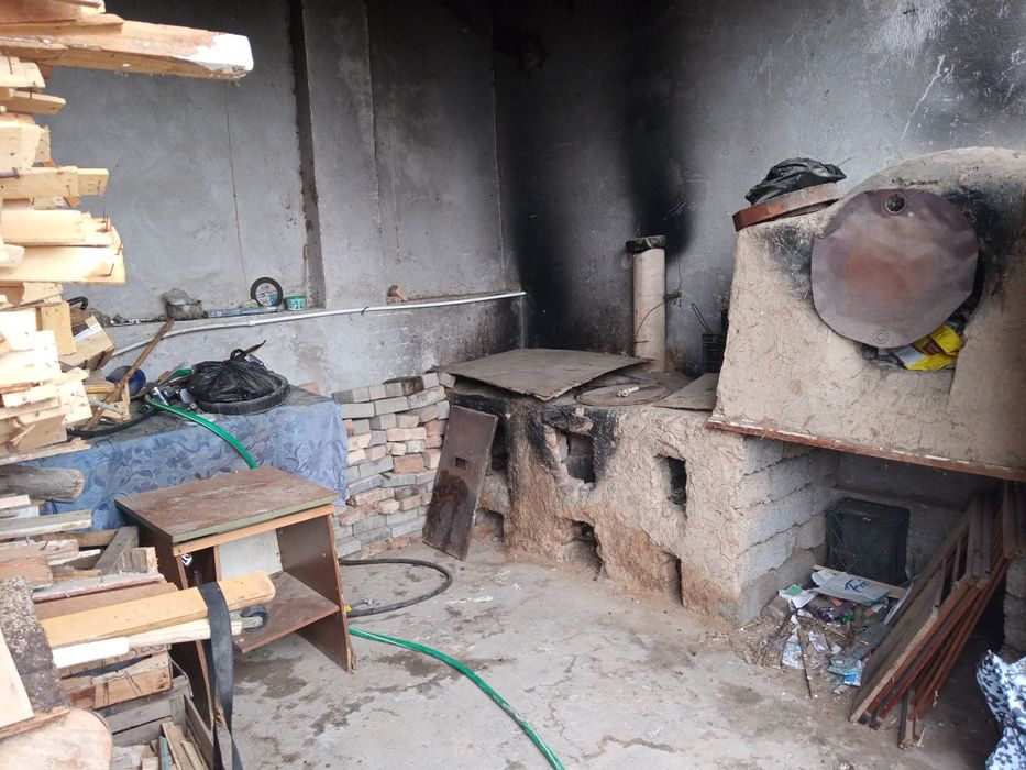 Hovli sotiladi 15 sotix pulini kelishamiz