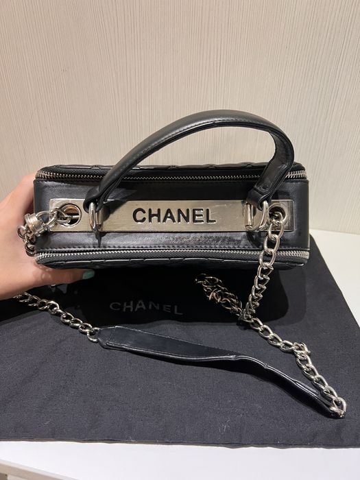 Geanta Chanel, neagra, piele ecologica 20x15 cm