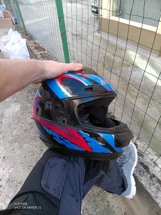 Малка каска за тротинетка