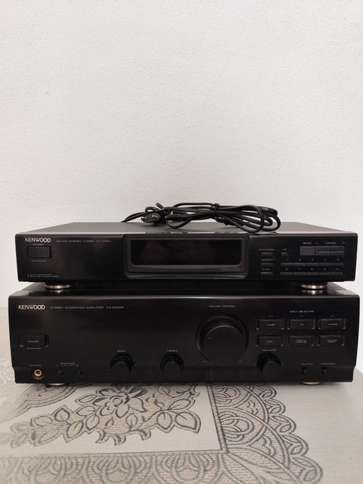Kenwood усилвател с радиоприемник