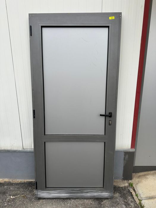 Разпродажба на Алуминиева и PVC Дограма - Врати и Прозорци