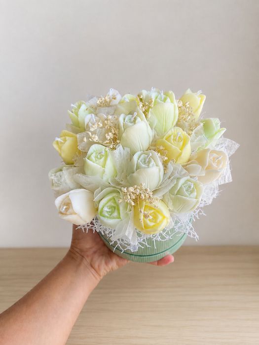 Cadoul perfect! Aranjament floral parfumat.