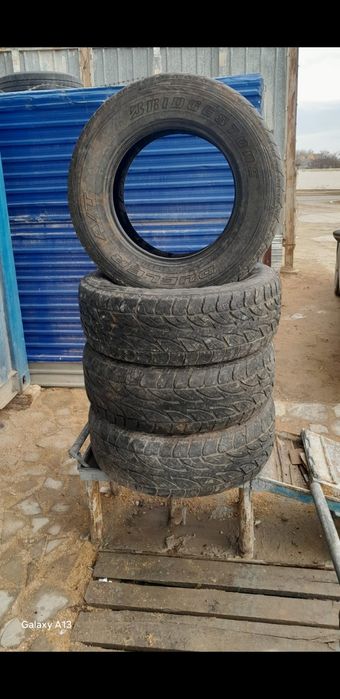 Шины Р17 275/65 б/у в отл.сост.