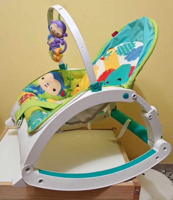 Продавам бебешки шезлонг Fisher Price