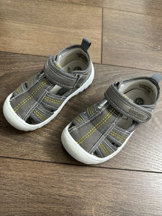 Продам детские вещи