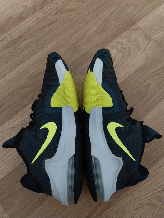 Adidasi originali Nike nr.42