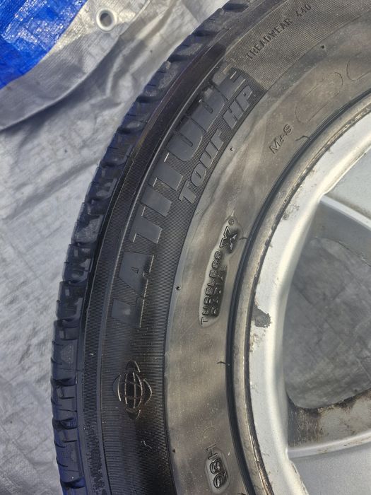 Anvelope + jeanta iarna Michelin latitude tour hp 215/65 r16 cu jeanta hyundai