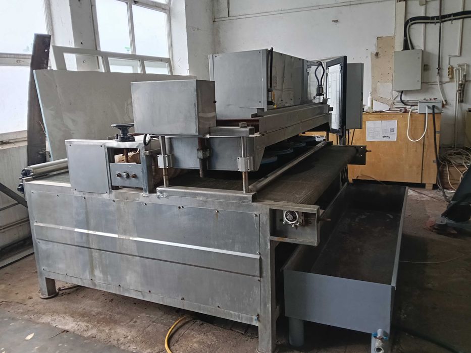 Mașină automată de spălat covoare  - Constructie INOX
