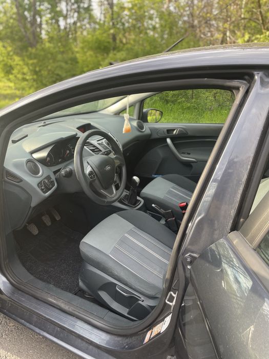 Ford fiesta 1,25 benzina , 2010