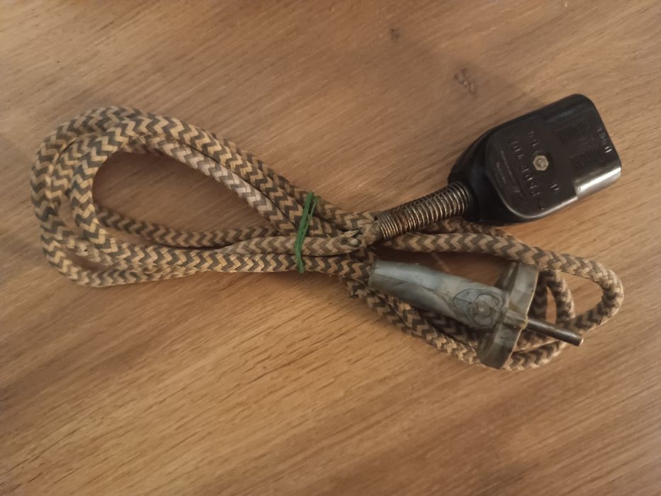 Ретро тостер от ГДР 400W с кабел 1.6м използван