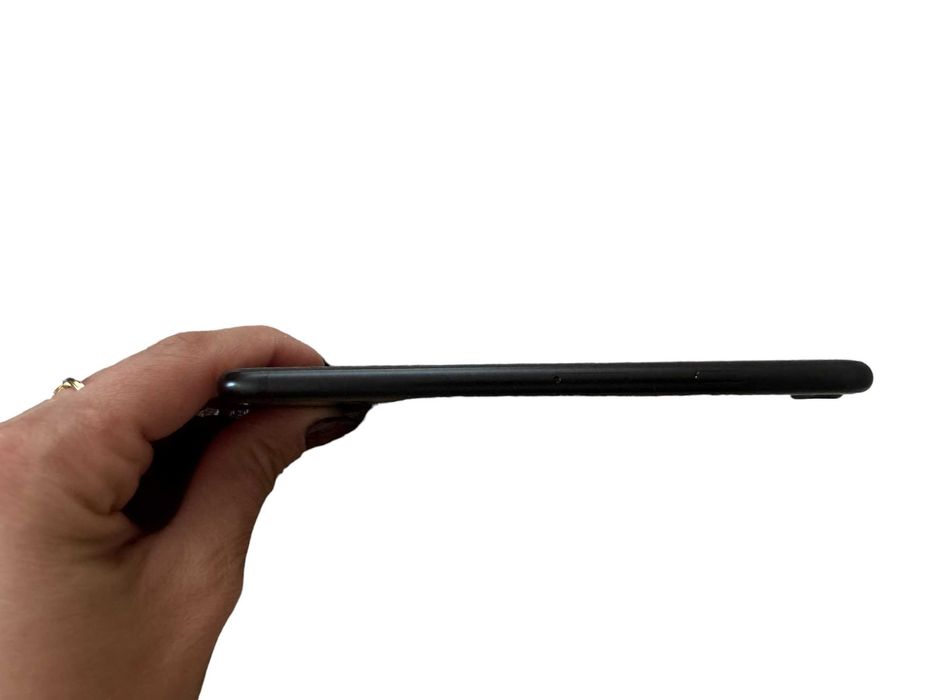 iPhone SE 2020 използван