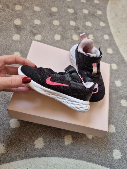 Детски маратонки Nike Revolution 6