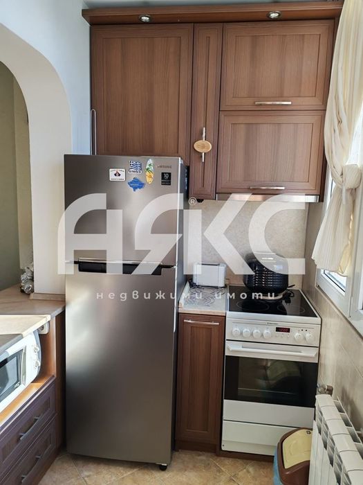 Двустаен обзаведен апартамент в кв. Дружба 2 - бърз достъп до цнетъра