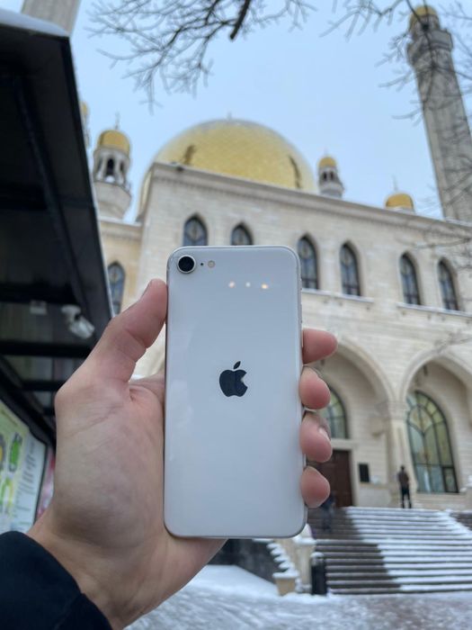 Iphone se 22 128gb срочно торг