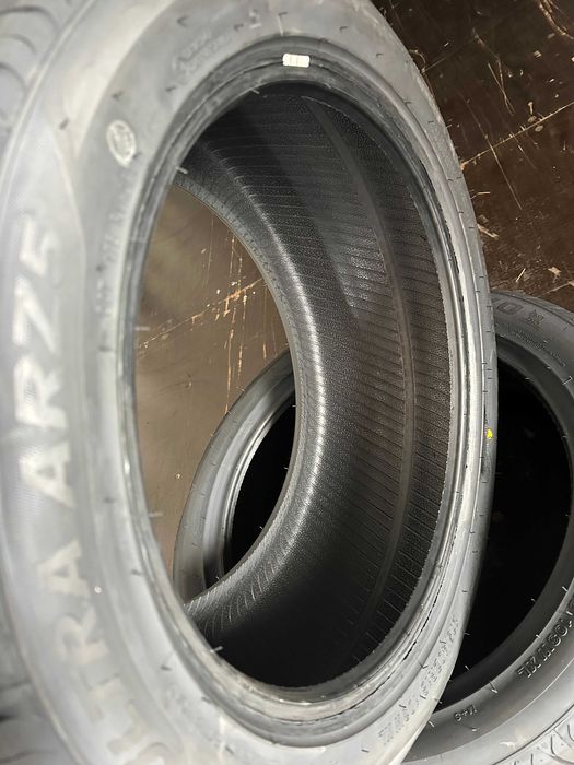 Летен спорт пакет ARIVO 245/45R18 100W XL 275/40R18 103W XL