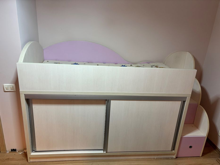 Pat supraetajat cu dulap copii 2-10 ani
