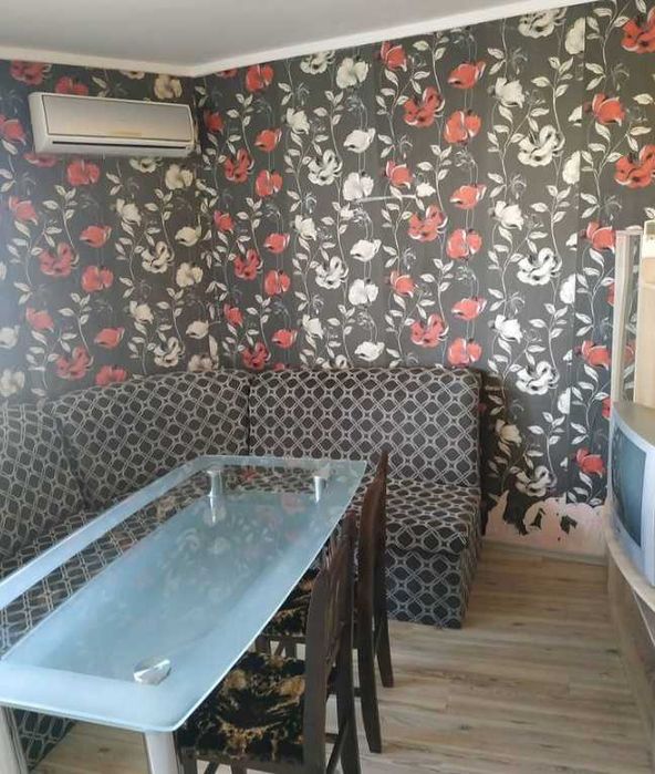 Дава се под наем Двустаен апартамент в Бургас, Меден рудник - зона А - 55 кв.м за 150 € - Снимка #6