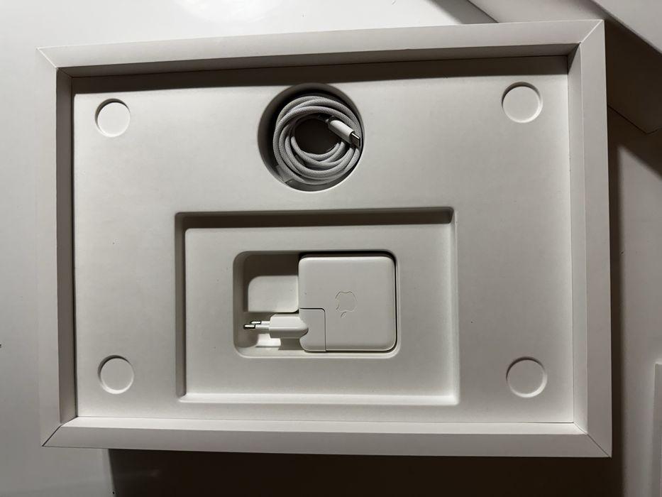 Macbook Pro M4 2024 *ПРОБЛЕМ С БАТЕРИЯТА*