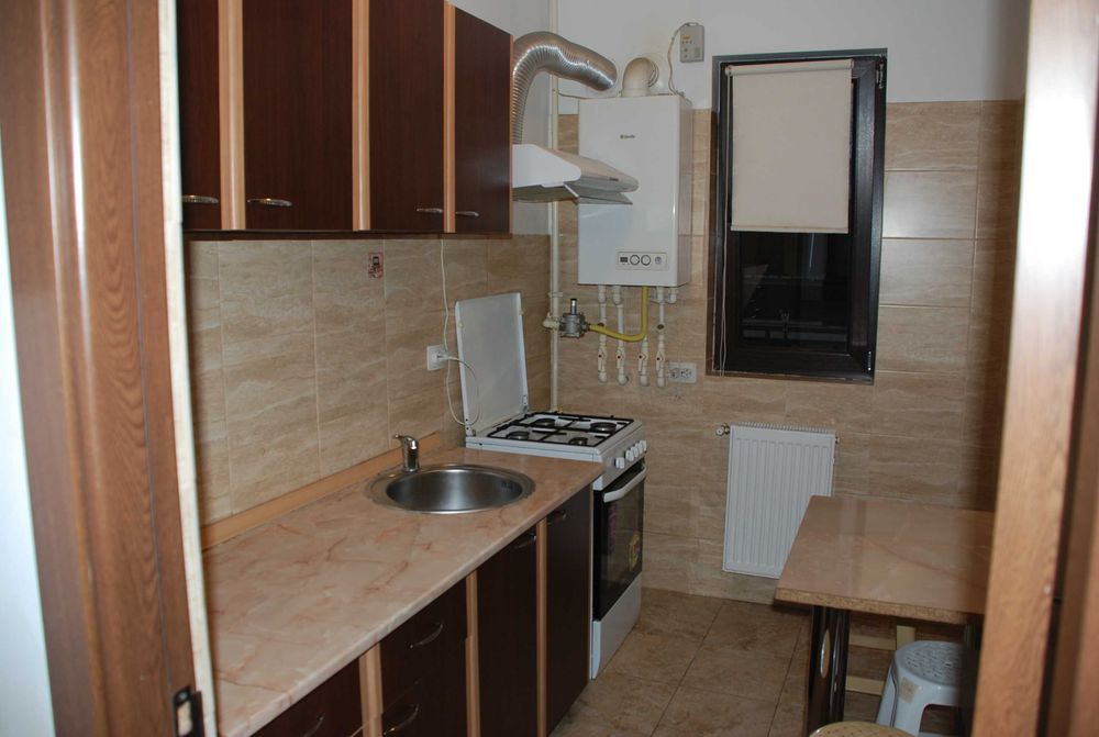 Garsoniera de Inchiriat/Metrou vis -a-vis/Leonida/Proprietar/Sector 4