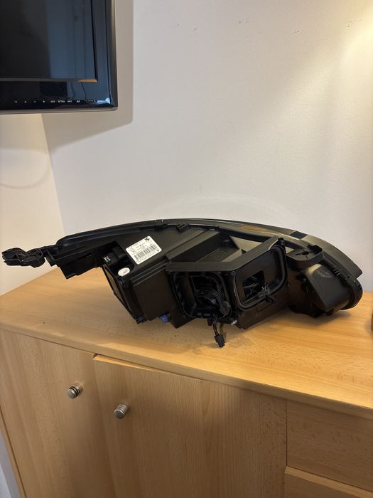 Фар за Peugeot 308