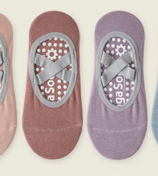 Женские носки для йоги