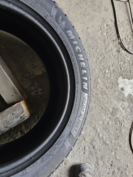 2 anvelope iarna 225 55 18 Michelin