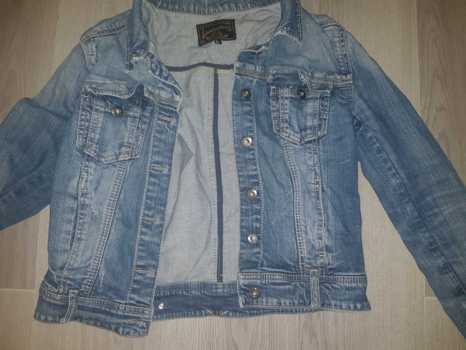 geaca blugi Stradivarius