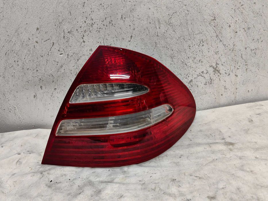 Оригинален стоп Мерцедес 211  Mercedes E 211