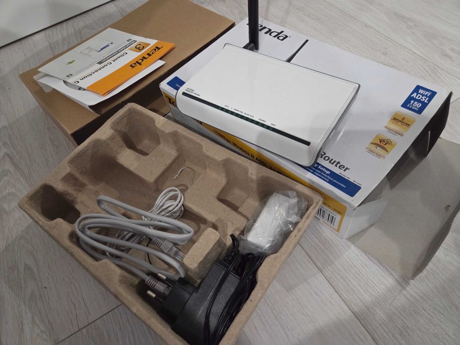 Router wireless Tenda ADSL W150D