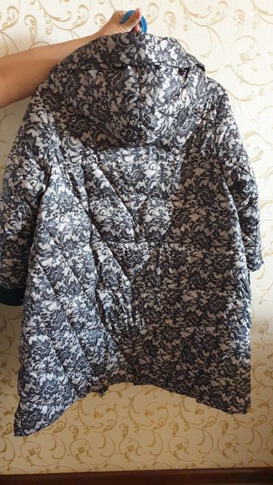 Куртка для девушки.