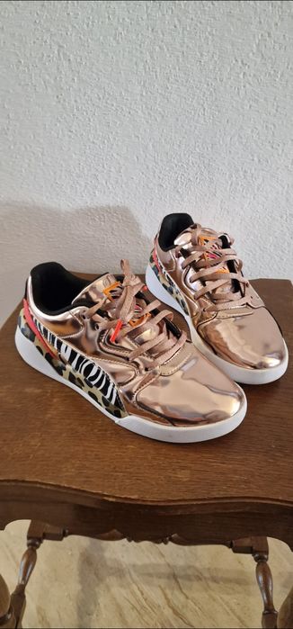 Puma ediție limitata auriu rose 36