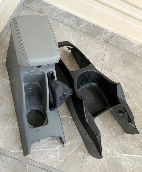 Консоль подлокотник бар полик от Ласетти