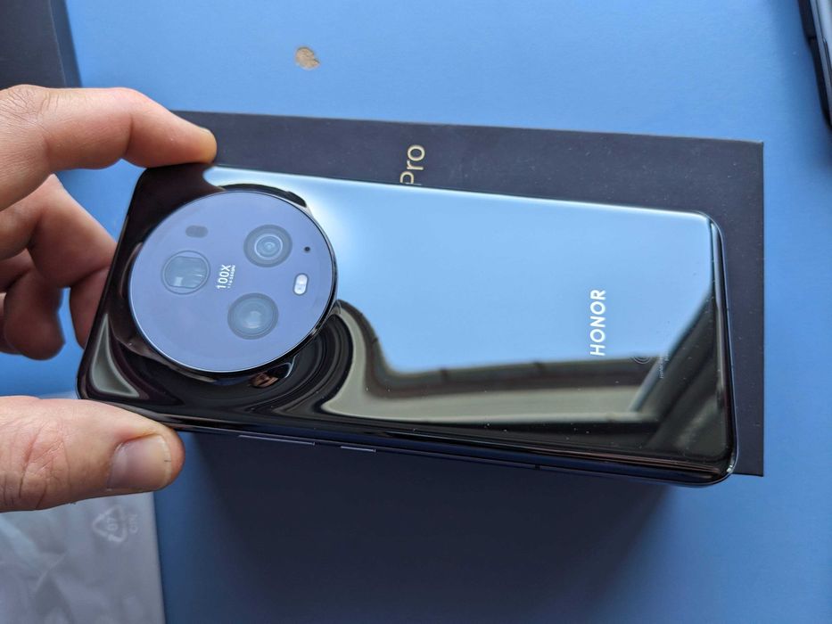 Honor Magic 5 Pro - перфектен