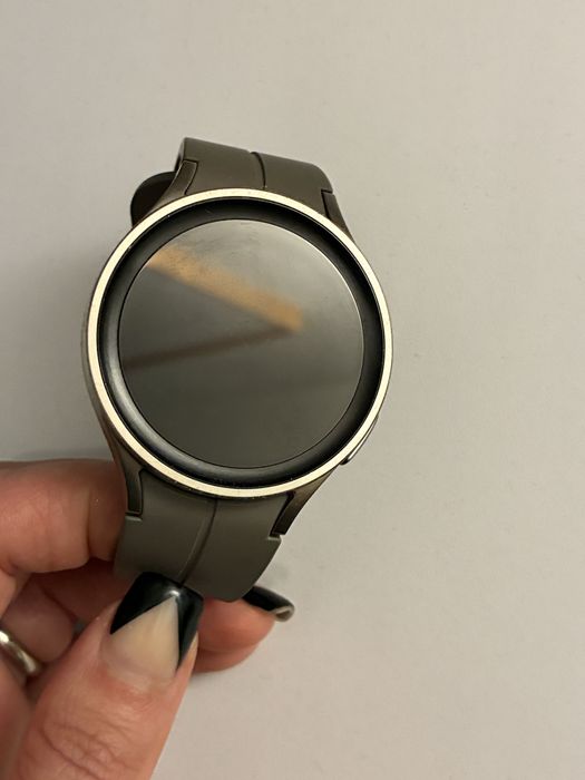 Samsung Galaxy Watch5 Pro in stare foarte  bună (barbati)