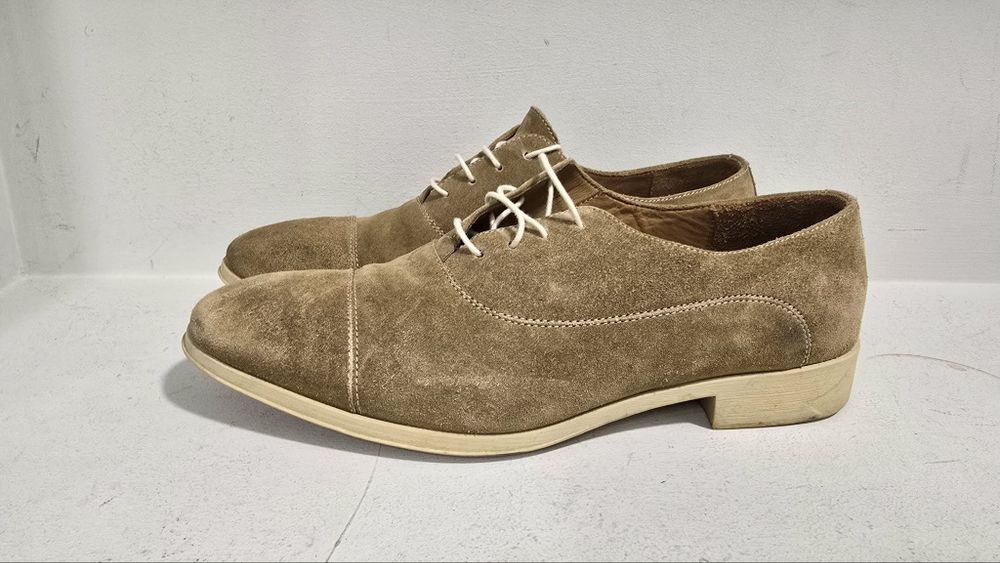 Pollini  обувки.