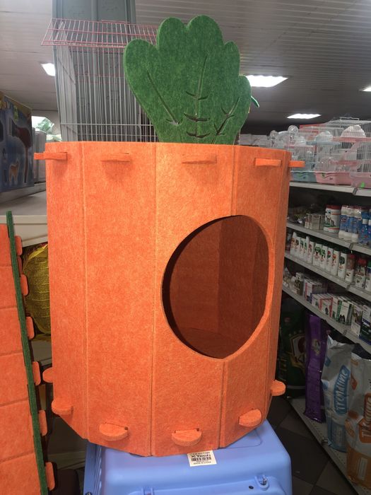 Когтеточки домики для кошек и маленьких собак.