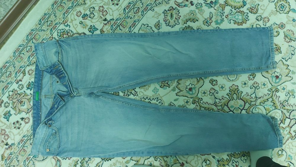 Продам мужские джинсы BENETTON