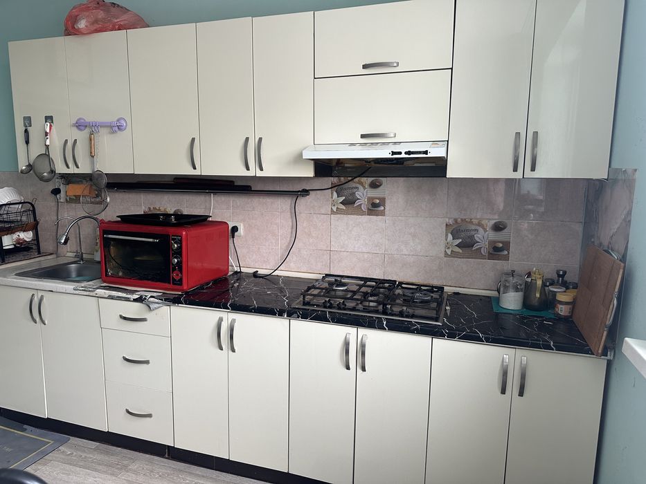 Срочно продам кухонный шкаф