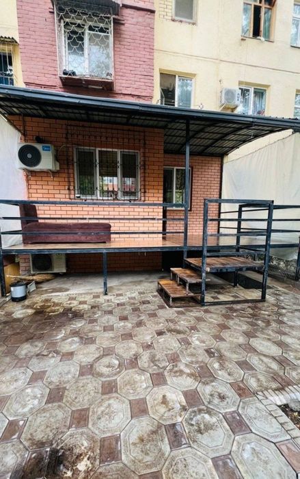 Продается квартира в Яшнабадском районе 2/1/4 45 КВ.м